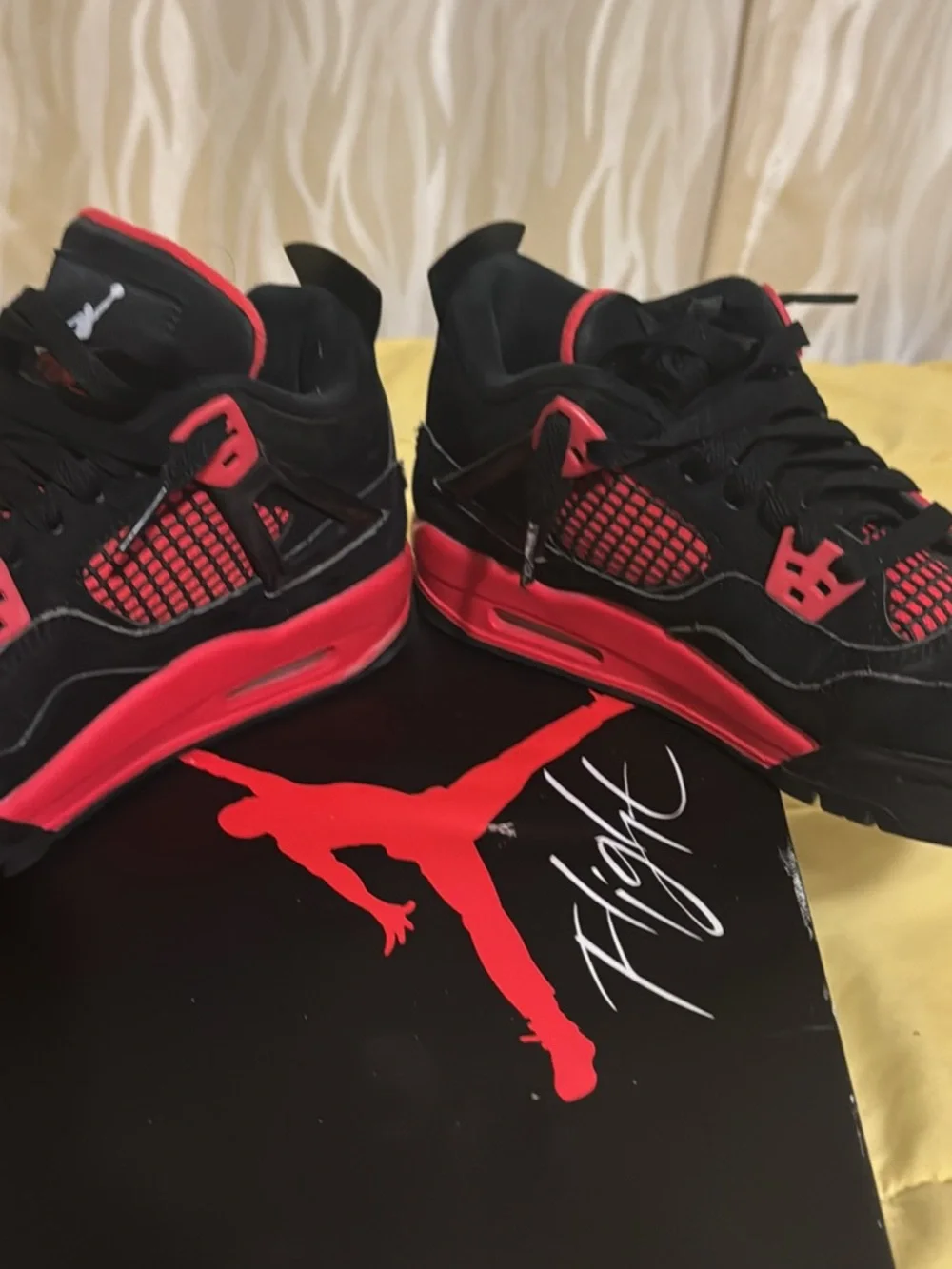 Jordan Men’s Black and Red Retro Basketball Sneakers